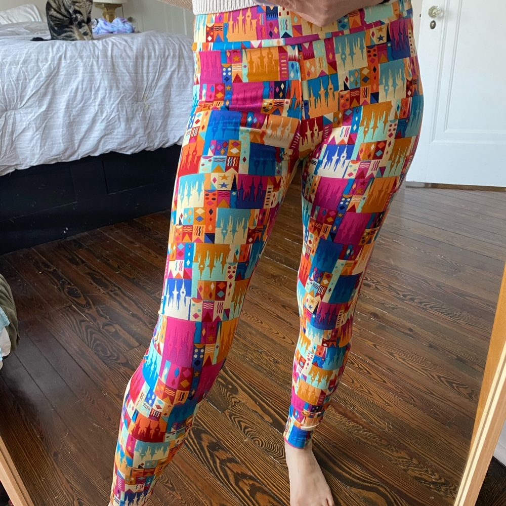LuLaRoe x Disney Legging - OS